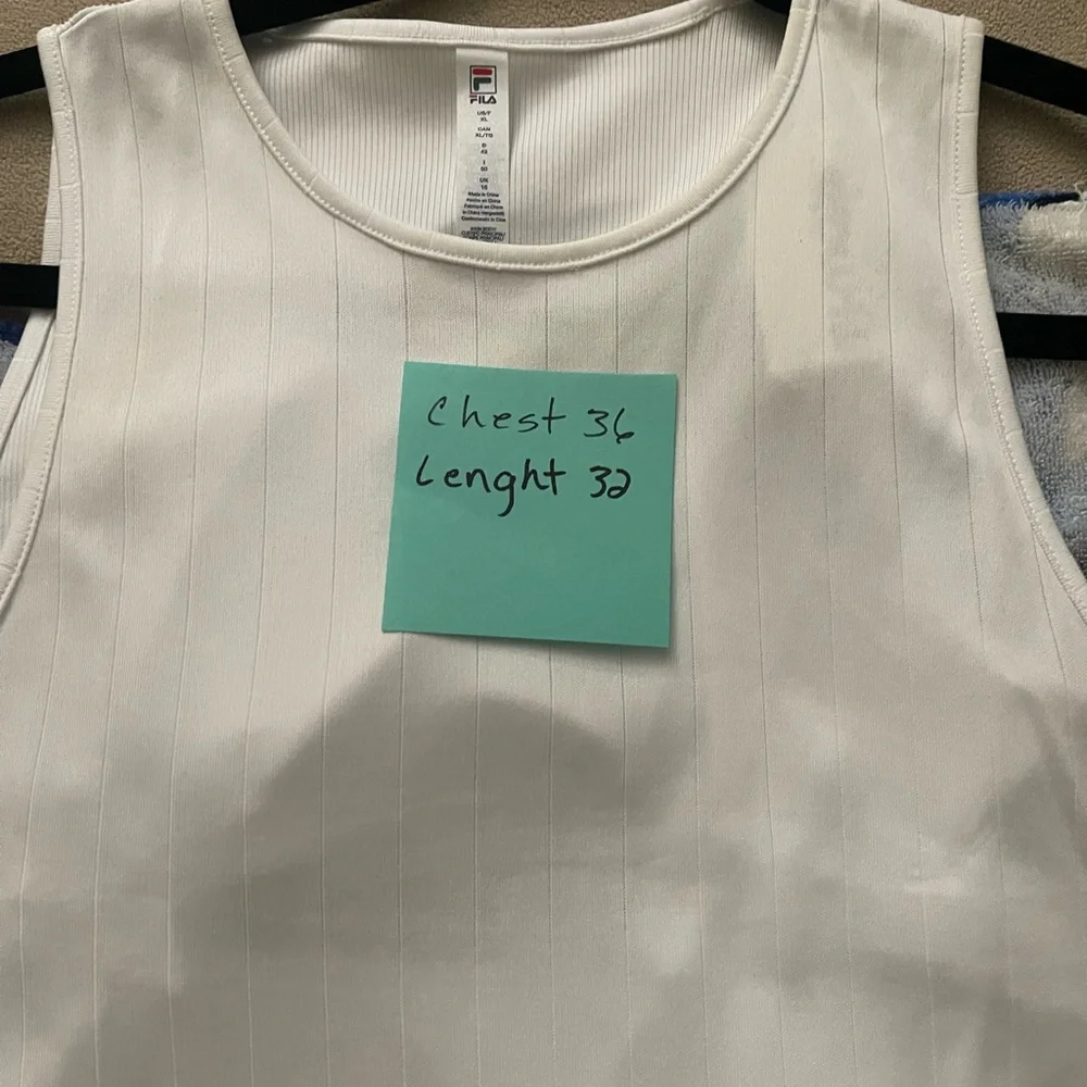 Pickleball white athleasure dress XL nwt women’s 2 pickle ball paddle and balls - Picture 5 of 5
